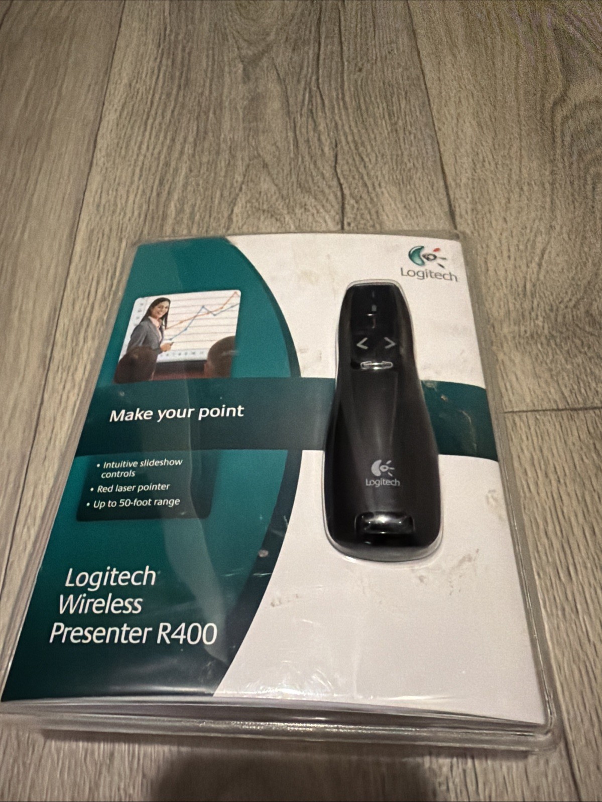 LOGITECH R400 Professional Wireless Presenter w/Red Laser Pointer NEW