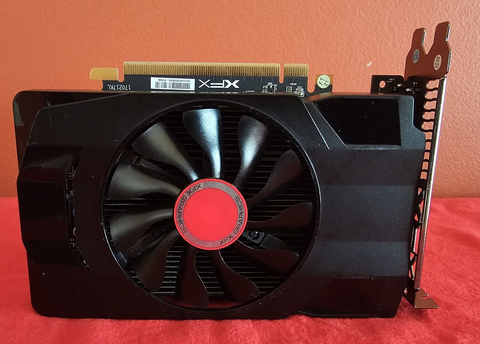 XFX Radeon RX 560D 2GB GDDR5 PCIe Graphics Card RX-560D2S Tested HDMI DVI WORKS