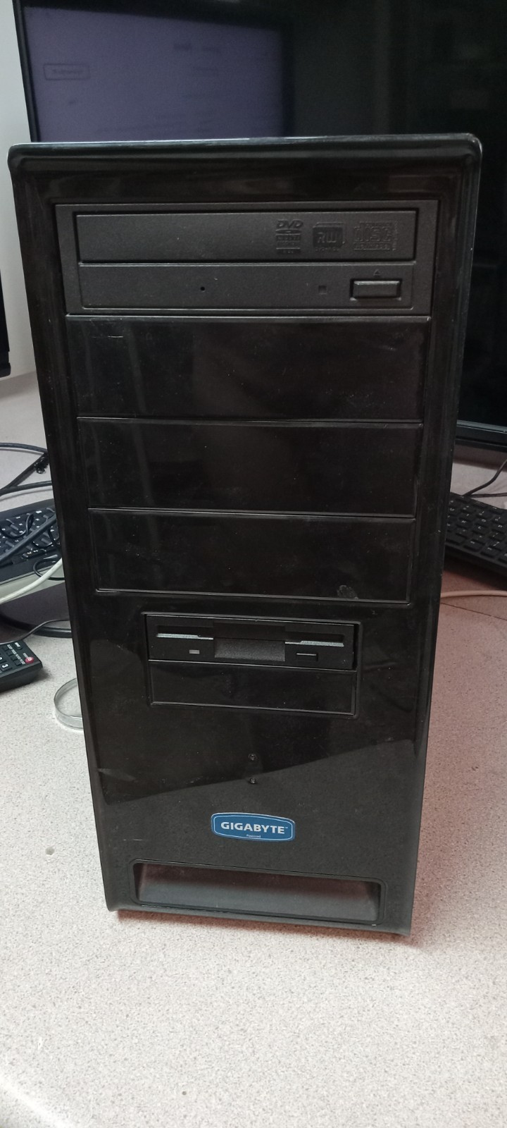 Desktop Computer GIGABYTE GA-MA790GP-DS4H Motherboard 6GB RAM & 256GB SSD