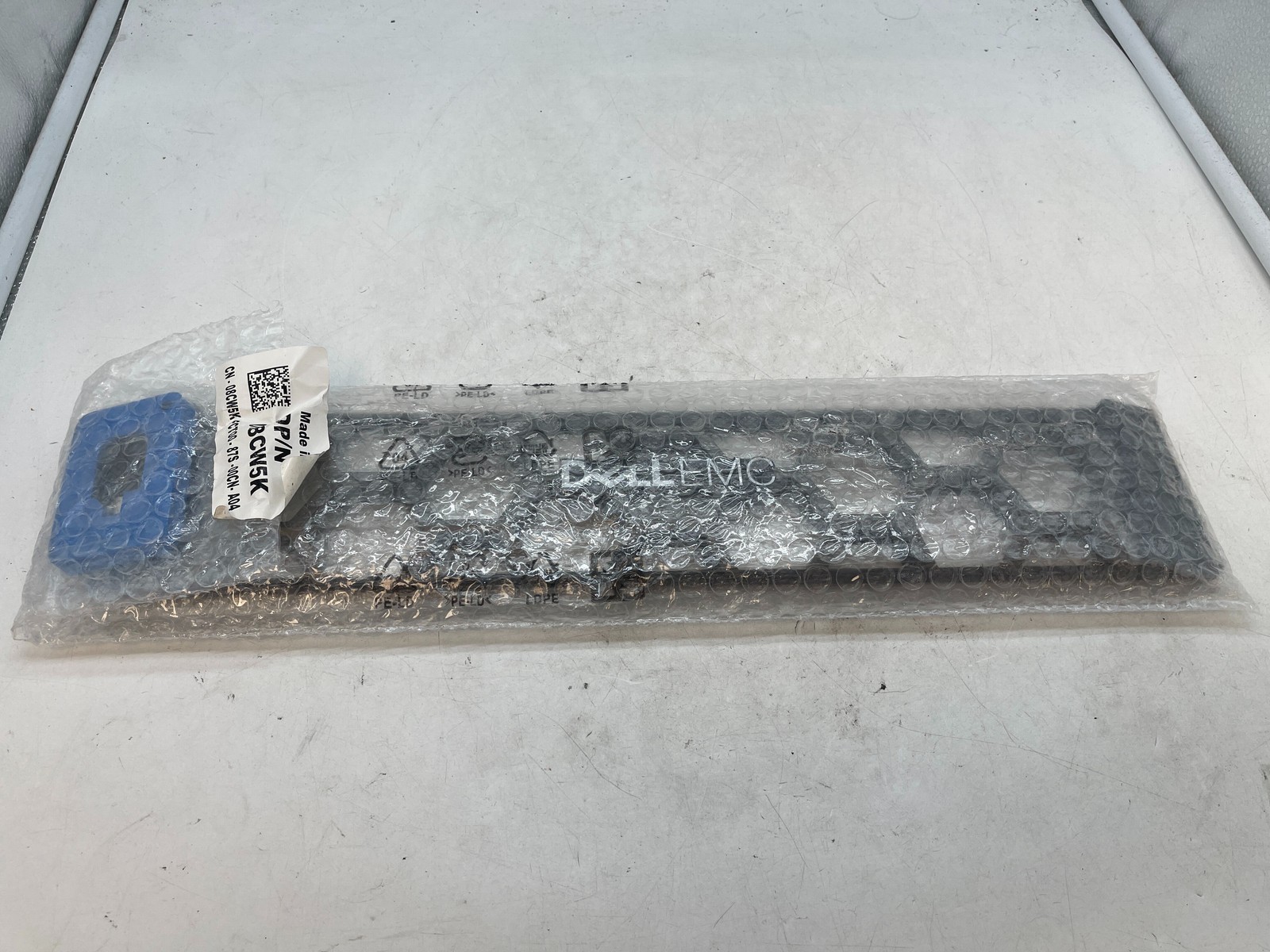 Dell EMC 2U PowerEdge Server Locking Front Bezel Cover with Key– 08CW5K Free S/H