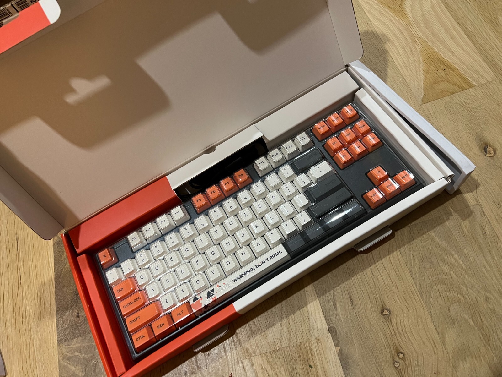 Varmilo Cliff Bot Awake Triple Mode Cherry Mx Red
