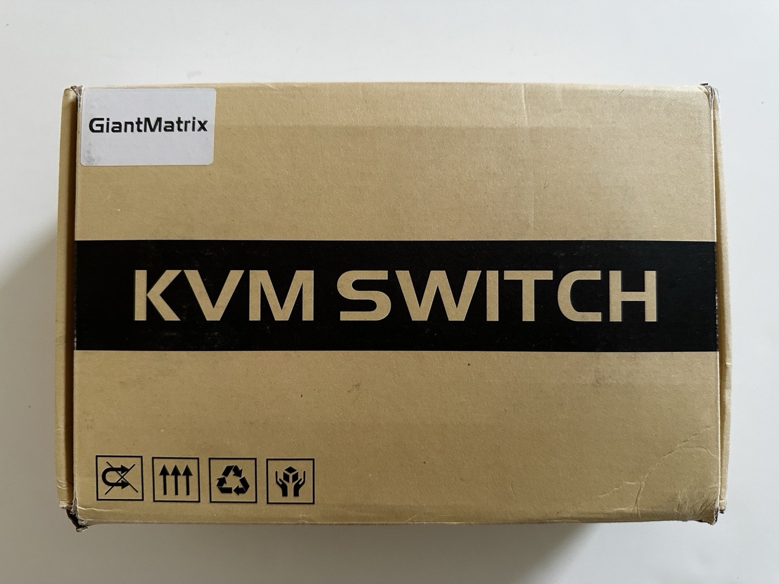 GiantMatrix KVM Switch 2 Monitor 2 Computer 8K, New, Open Box