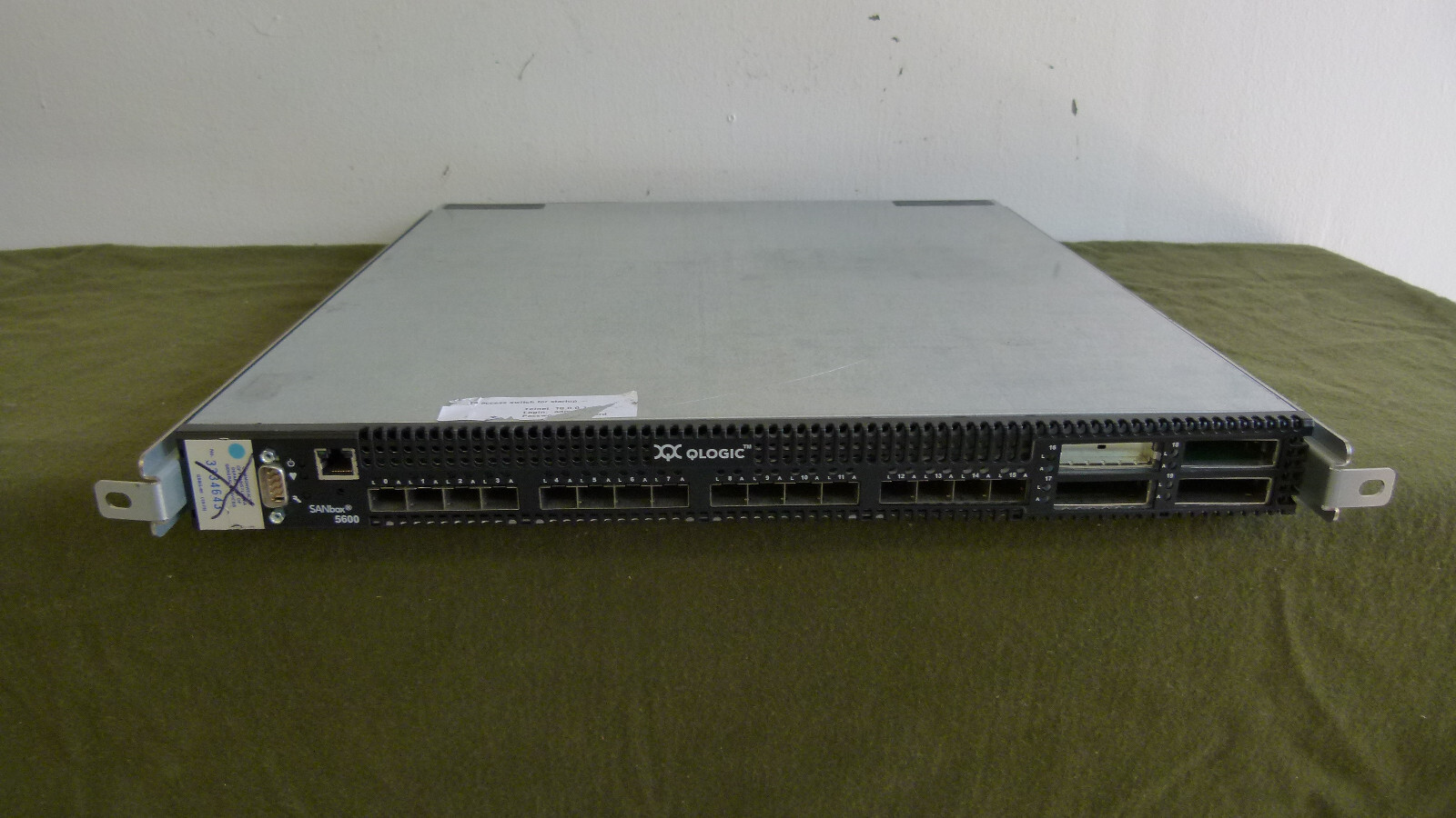 QLogic SANbox 5602 Fibre Channel Switch Switch SB5602-08A