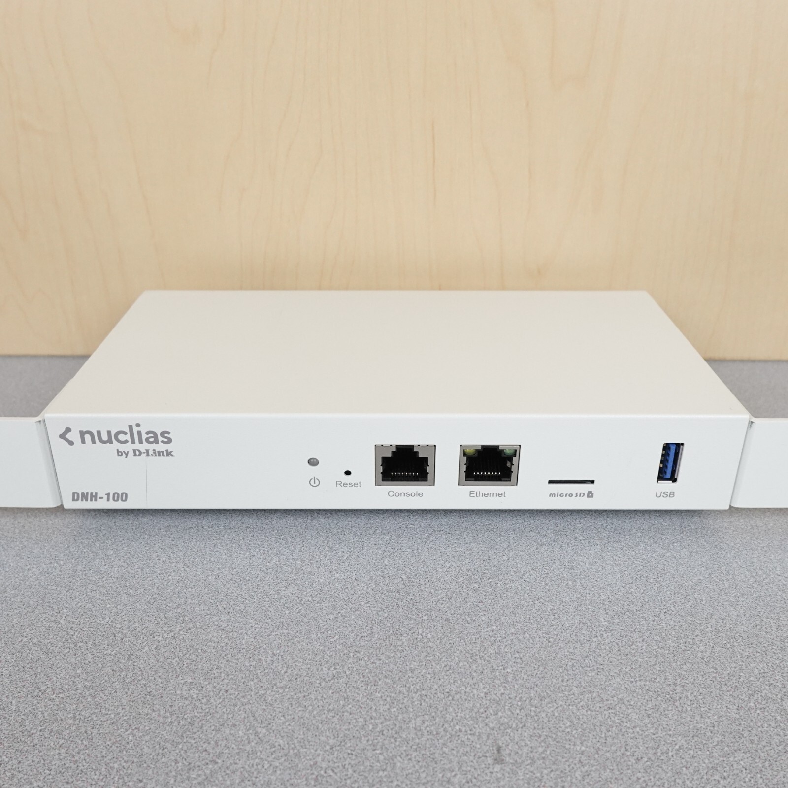 D-Link DNH-100 Nuclias LAN Controller Hub Network White Good