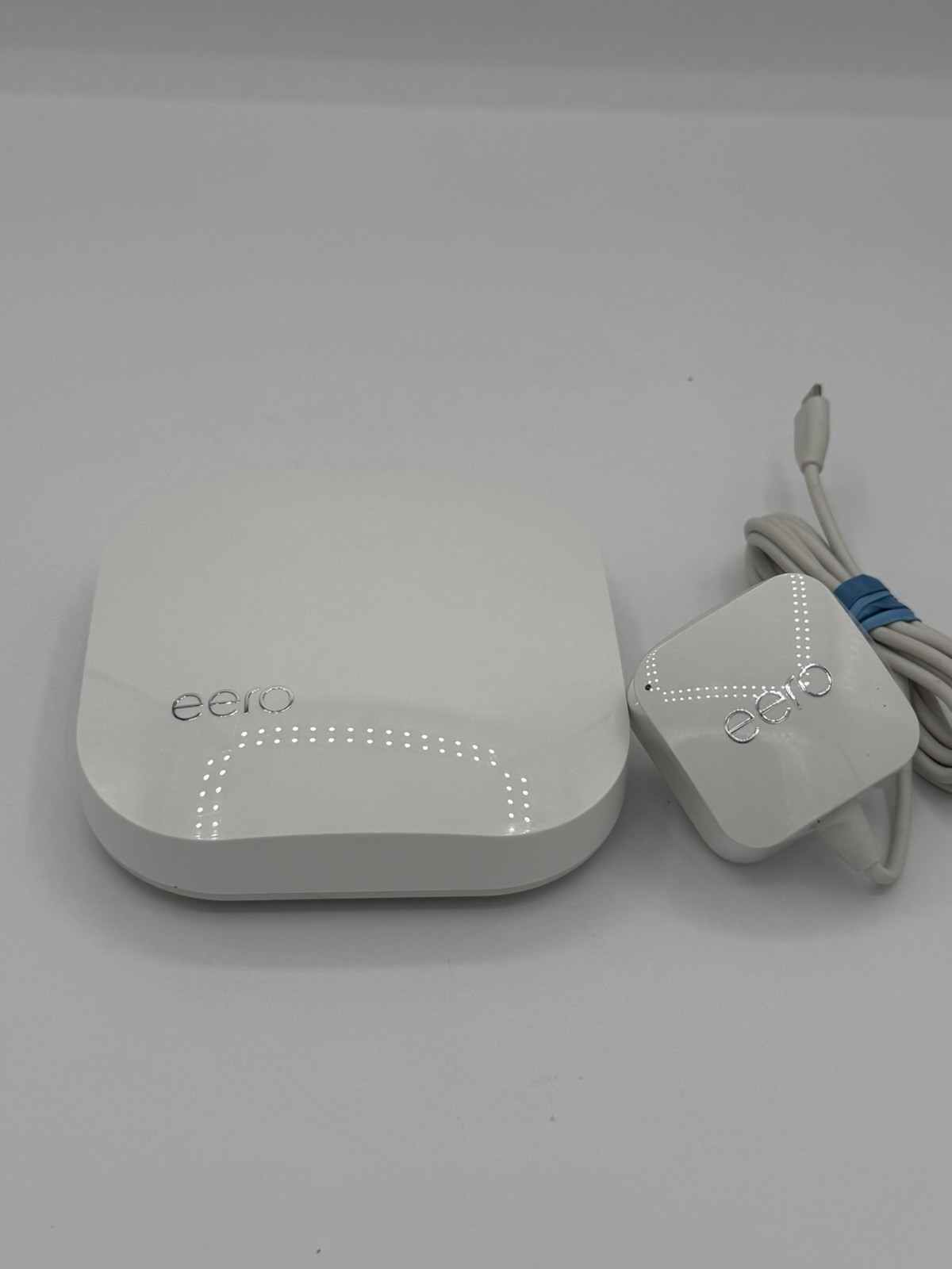 eero Pro Tri-Band Mesh WiFi Router (Model B010001) - Reset & Ready w/ Power