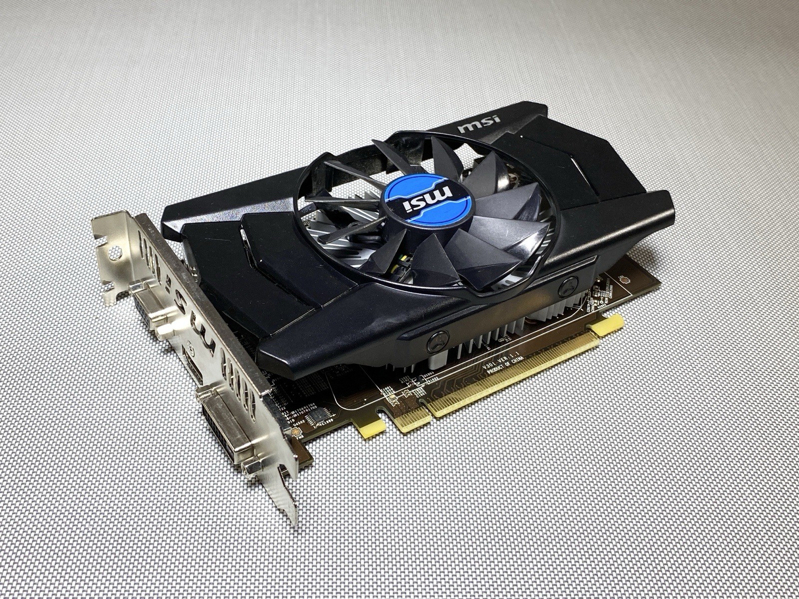 MSI AMD Radeon R7 250 OC 2GB GDDR3 Video Graphics Card R7-250-2GD3-OC - Working