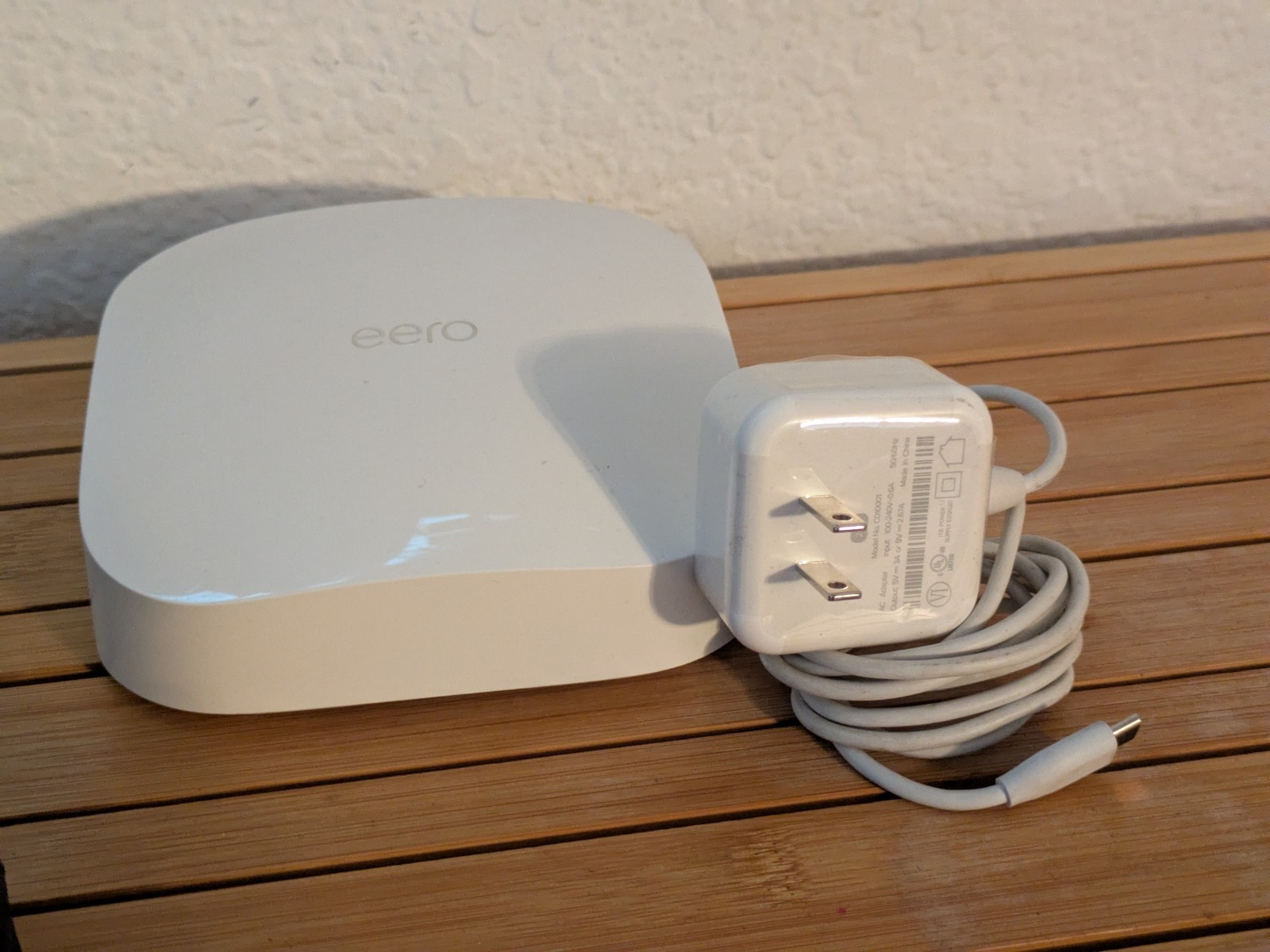 eero Pro 6 Tri-Band Wi-Fi 6 Router White K010001 2x Ethernet  Pre-Owned 