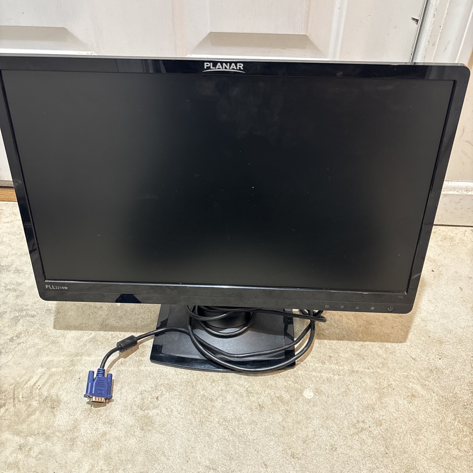 Planar PLL2210W 22 inch Widescreen LED Computer Monitor with Cables