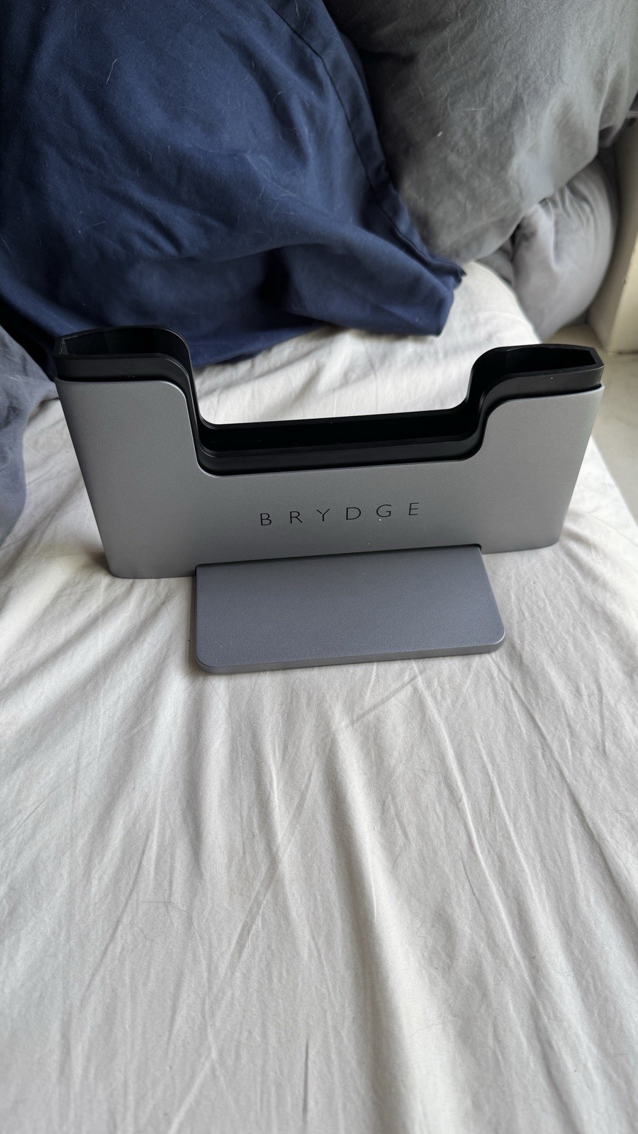 Brydge BRY13MBP Vertical Dock For MacBook Pro 13" 2019 2020 USB-C