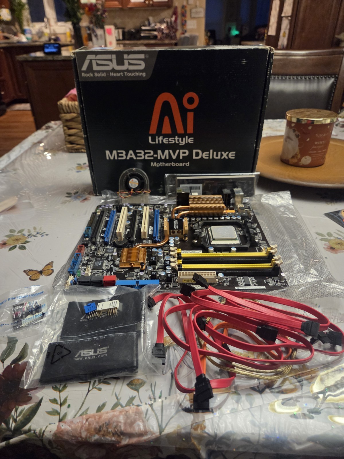 ASUS M3A32-MVP Deluxe Motherboard AMD Phenom 8GB RAM with Accessories 