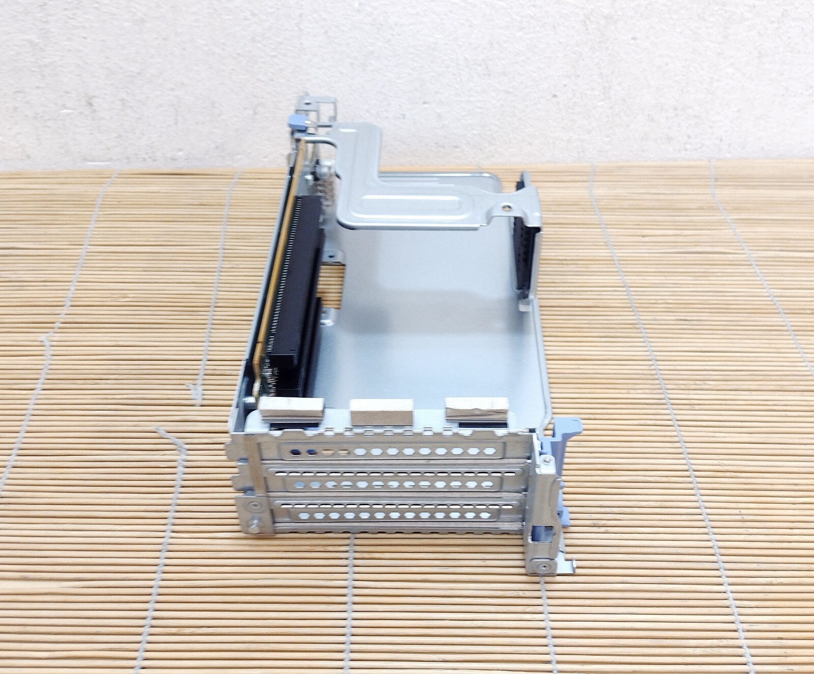 Cisco UCSC-PCI-2B-240M5 Riser 2B Includes 3PCIe slots supports GPU NVMe connecto