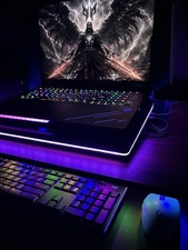 Acer Predator Helios 18 AI PH18-73 picture