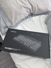 7KEYS TW1867 Mechanical Keyboard Retro Typewriter Design Wired Black QWERTY picture
