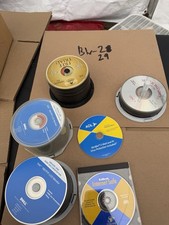 Lot of 77 Software Discs for PC Microsoft/Linux/ +More picture