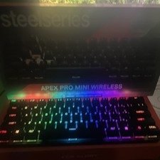 SteelSeries Apex Pro Mini Wireless 60% picture
