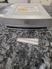 Samsung SW-240 CD-Rewritable Drive picture