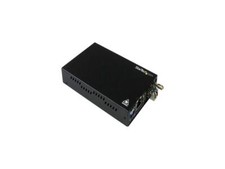 StarTech.com Gigabit Ethernet Copper-to-Fiber Media Converter - SM LC - 20 km - picture