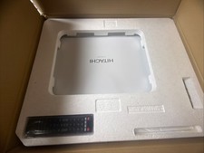 Hitachi CP-WU8440 3LCD Projector picture