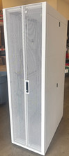 APC NetShelter SX Server Rack Enclosure Cabinet 42U White E242296 19