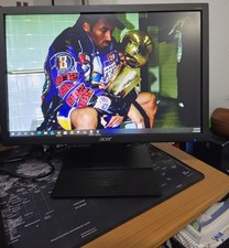 Acer V196WL LED LCD Monitor - Great Condition - Great Deal picture