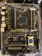 ASUS Sabertooth 990FX  ATX AMD AM3+ DDR3 Gaming Motherboard picture