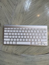Nice GENUINE Apple Wireless Bluetooth Keyboard A1314 Mac Aluminum Tested Works picture