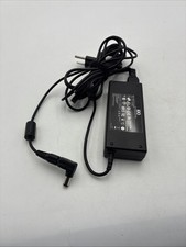 iGo Universal Laptop Notebook Charger 90W AC Power Adapter 6630137-0100 picture