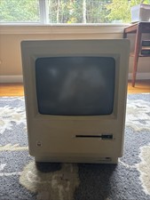 Apple Macintosh Plus M0001A picture