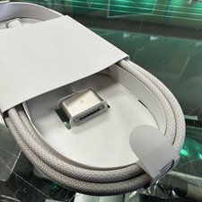 Genuine Apple USB-C to MagSafe 3 Cable (2 m) 2 Meter -Starlight- New picture