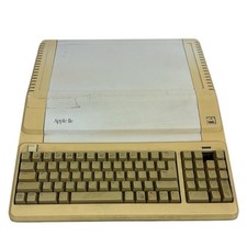 Vintage Apple IIe Platinum 128k Computer A2S2128 ~ Powers On picture