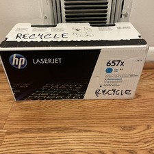 HP 657X High Yield Cyan Original LaserJet Toner cart. CF471X interior bag open picture
