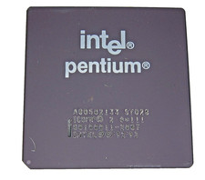 Genuine Collectable Intel Pentium SY028 133MHz Ceramic CPU Processor picture