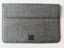 Herschel Spokane Sleeve for Laptop or Ipad in Magnetic closure 12.55x8.55