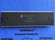Commodore MC68000P12 CPU Ceramic Gold Chip 1C97A QENT1901 picture