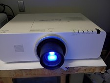 TESTED PANASONIC PT-EZ570 WUXGA FULL HD 5000 LUMENS, PROJECTOR W/ LNS-S20 LENS picture