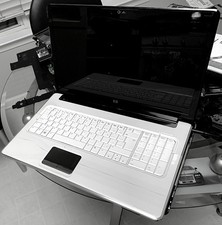 White HP Pavilion DV7-3000 Intel Processor picture