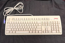 Vintage Compaq RT235BTW / 123754-001 Wired PS/2 Keyboard - Missing 2 Keys picture