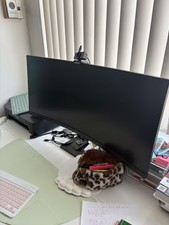 OMEN 34-Inch Curved Gaming Monitor 21:9 UltraWide Black OMEN Series for Gaming picture