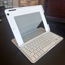 Belkin QODE Ultimate Keyboard Case iPad Air F5L151 Bluetooth White Silver picture