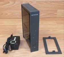 Netgear (WNR2000) 300 Mbps 4-Port 10/100 Cable/DSL Wireless N Router Bundle  picture