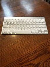 Genuine OEM Apple A1314 Bluetooth Wireless Keyboard EXCELLENT picture
