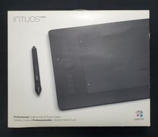 Wacom Intuos Pro Medium Pen and Touch Tablet PTH651 + Wacom Carry Case picture
