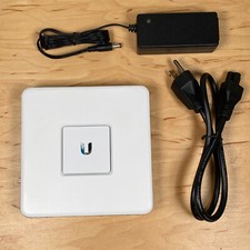 Ubiquiti Networks UniFi Security Gateway 1000Mbps Gigabit (USG) picture