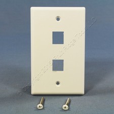 Cooper 5520-5EW White 1-Gang Flush Mount Modular 2-Port Thermoplastic Wallplate picture