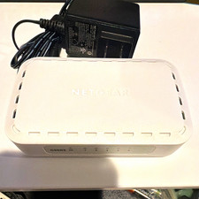 NETGEAR GS605v5 5-Port Gigabit Ethernet Switch, Wall Mountable, White, Adapter picture