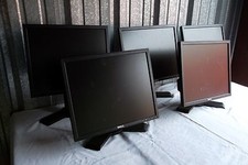LOT-5 Dell 1908FP P190S UltraSharp Monitor w/4-USB Hub VGA DVI D319J F028J D3073 picture