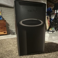 Apple Mac Pro Desktop picture