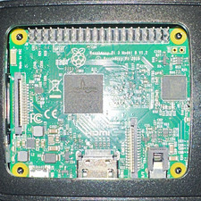 Raspberry Pi 3 Model B V1.2 Single Board Computer w/ Case picture