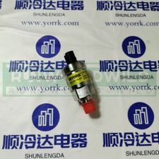 1PC NEW FOR YORK Pressure sensor 025-29139-007 picture