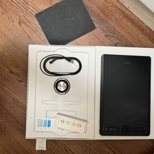 Wacom Intuos Pro Medium PTH 660 Graphics Tablet Boxed UNTESTED MISSING PENITEM picture